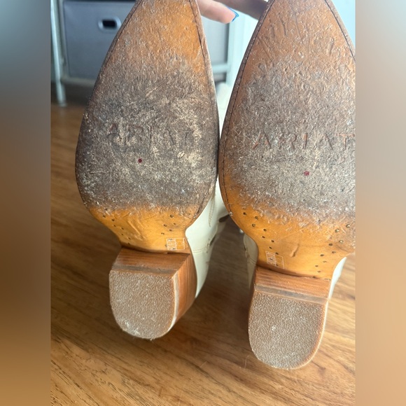 Ariat Casanova Embroidered Western Boots - Picture 4 of 5